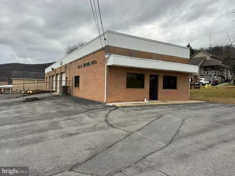 11993 BROAD ST, Waynesboro, PA 17268