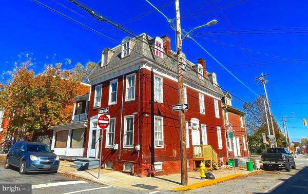 403 E KING ST, York, PA 17403