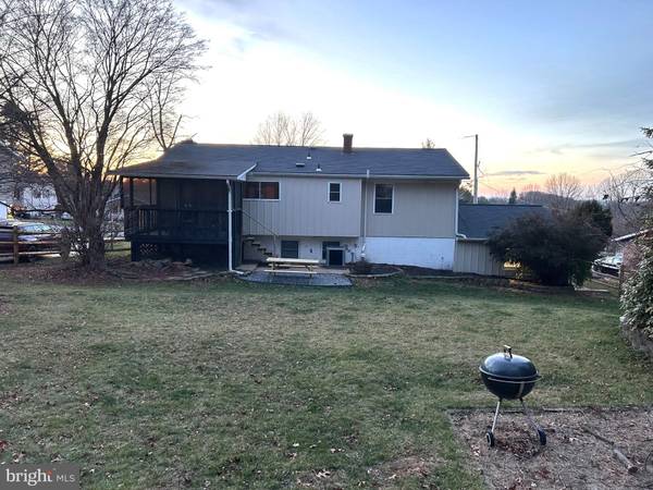 Shrewsbury, PA 17361,11 WHITCRAFT LN