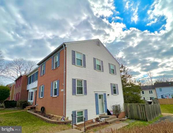 8477 KITCHENER DR, Springfield, VA 22153