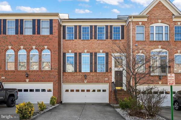 16498 STEERAGE CIR, Woodbridge, VA 22191