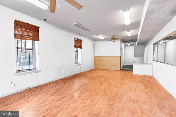 Philadelphia, PA 19146,617 S 18TH ST