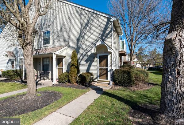 184-B COLLIN CT, Mount Laurel, NJ 08054