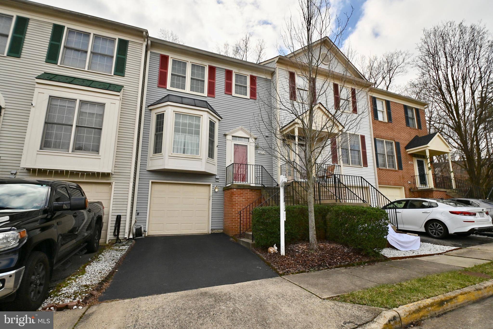 9670 DUTCHMAN DR, Lorton, VA 22079