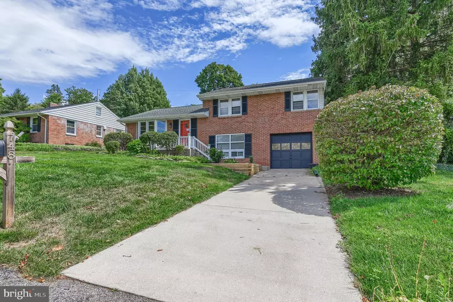 748 CLEARMOUNT RD, York, PA 17403