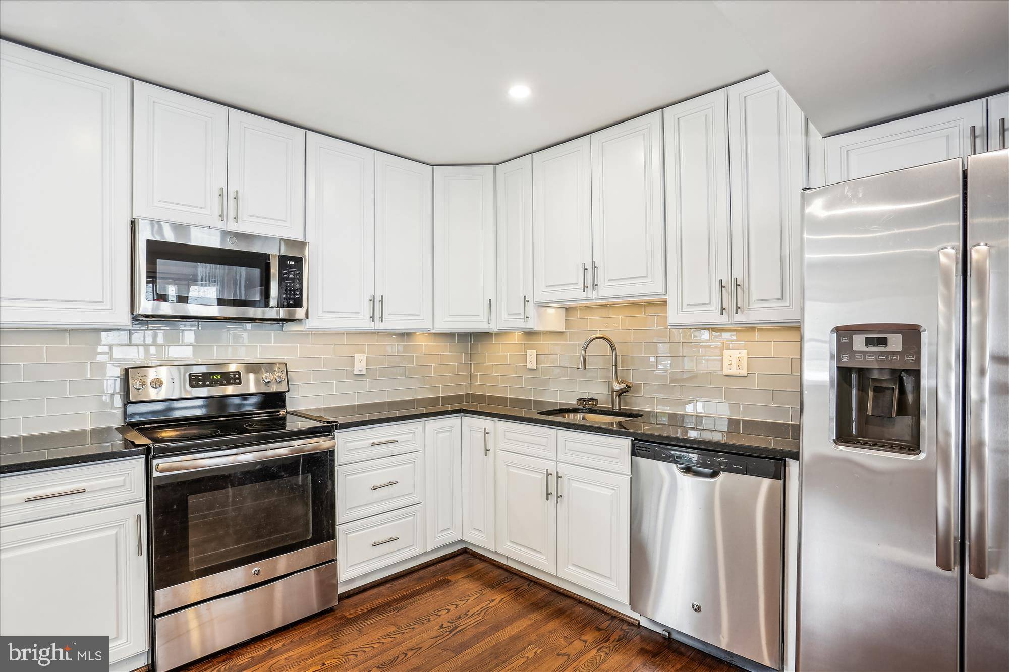 Kensington, MD 20895,3906 SPRUELL DR
