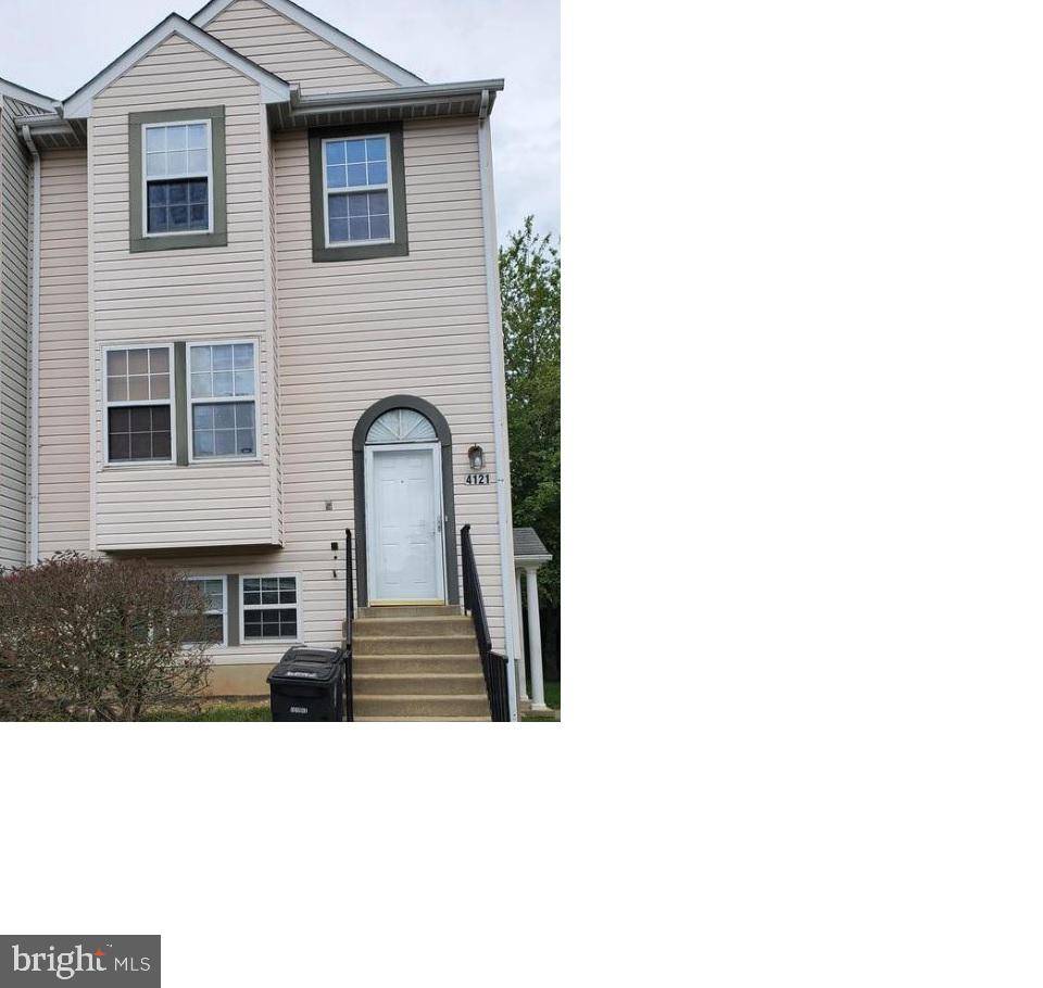 Suitland, MD 20746,4121 APPLEGATE CT #8