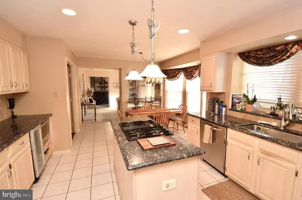 Cherry Hill, NJ 08003,47 SAINT MORITZ LN