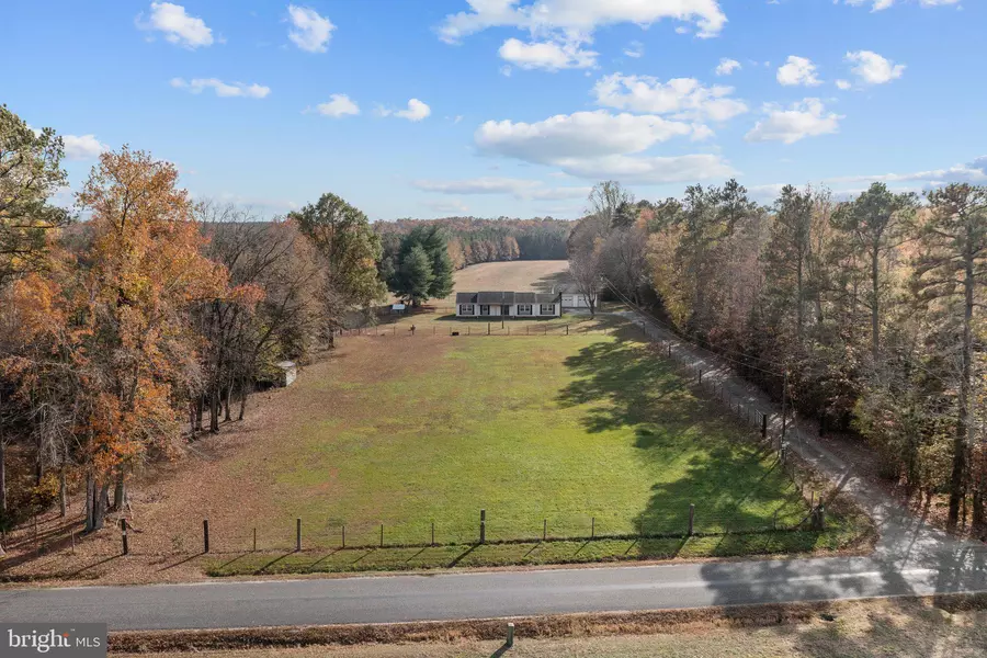 626 SMOKEY RD, Aylett, VA 23009