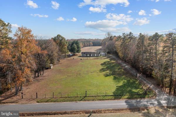 626 SMOKEY RD, Aylett, VA 23009