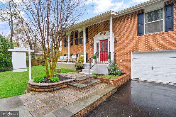 6901 RASPBERRY PLAIN PL, Springfield, VA 22153