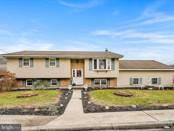 220 E LIBERTY ST, Schuylkill Haven, PA 17972