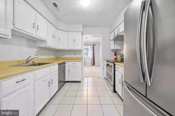 Plainsboro, NJ 08536,35 TENNYSON DR