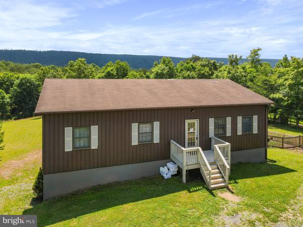 2731 MOUNTAIN RUN RD, Berkeley Springs, WV 25411