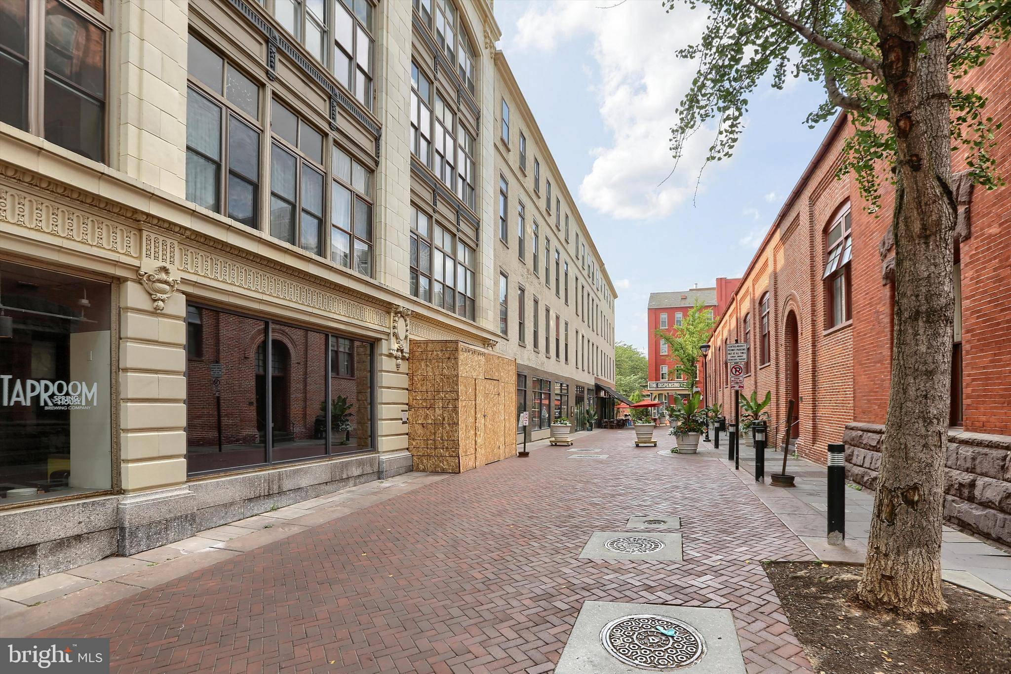 Lancaster, PA 17603,10 N MARKET ST #205