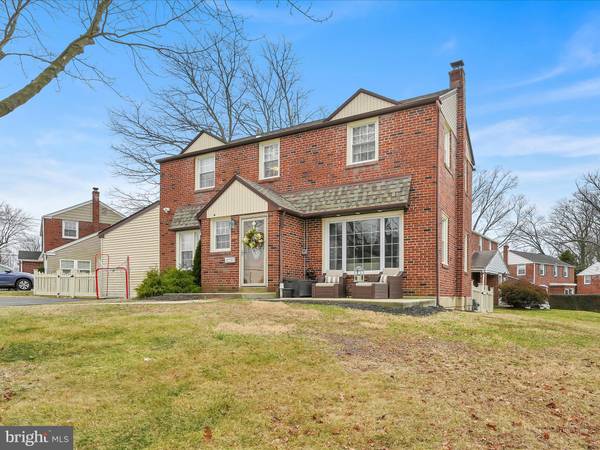 414 FAIRMONT RD, Havertown, PA 19083