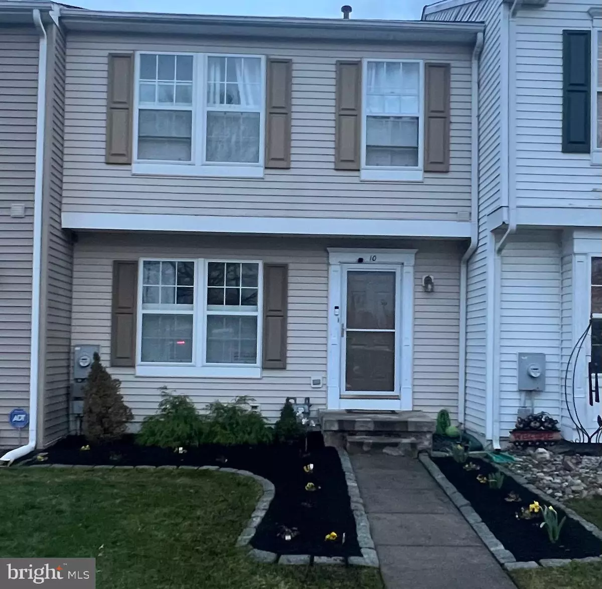 Blackwood, NJ 08012,10 BAYHILL CT