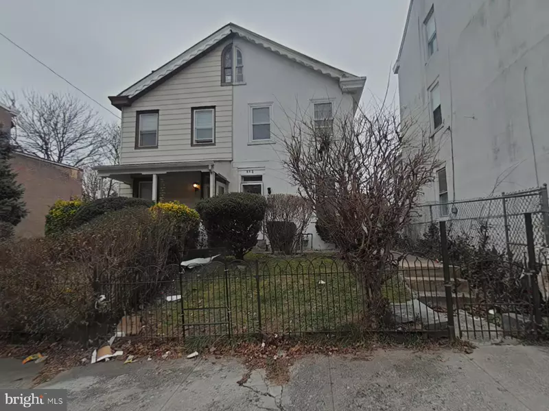 218 E OAK ST, Norristown, PA 19401