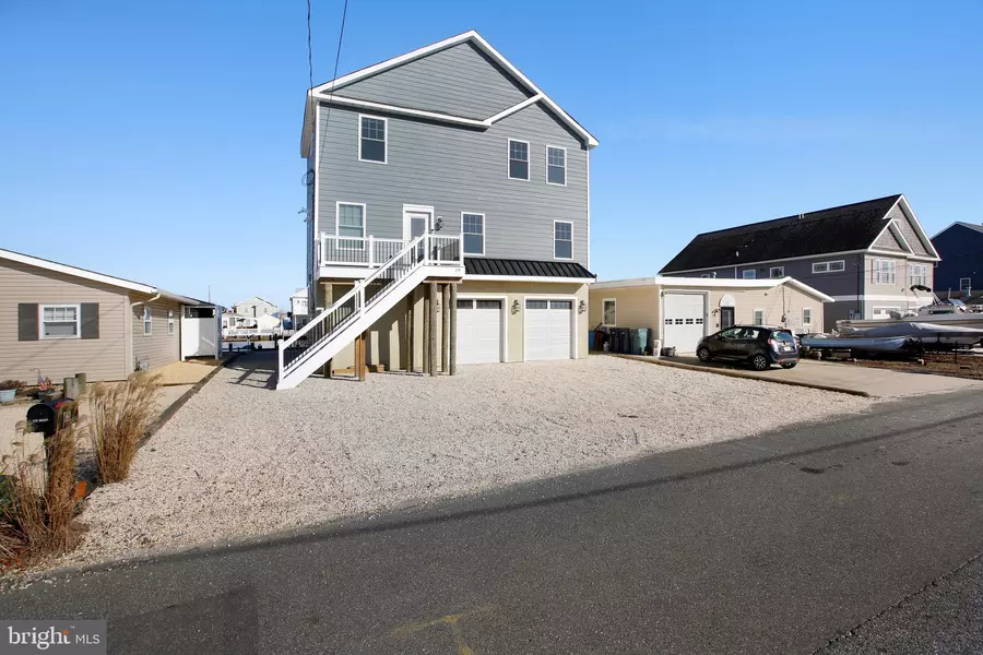 18 W HUDSON DR, Tuckerton, NJ 08087