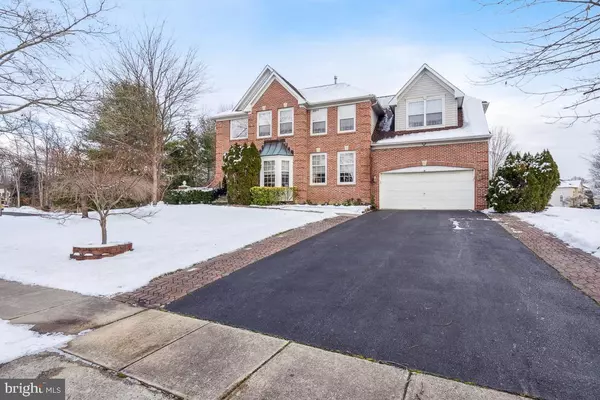 38 MALLARD DR, Mount Laurel, NJ 08054