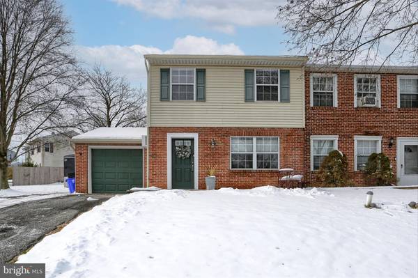 1588 MANOR BLVD, Lancaster, PA 17603