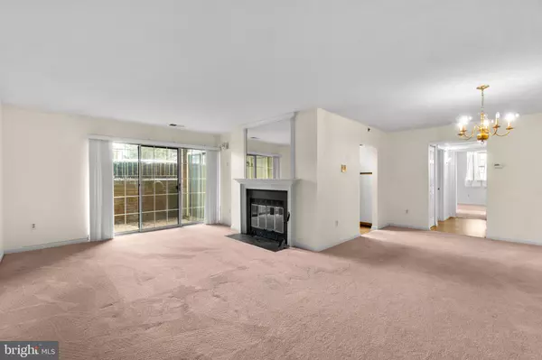 Sparks Glencoe, MD 21152,14221 DOVE CREEK WAY #101