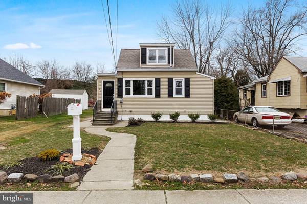 20 OXFORD AVE, Gloucester City, NJ 08030