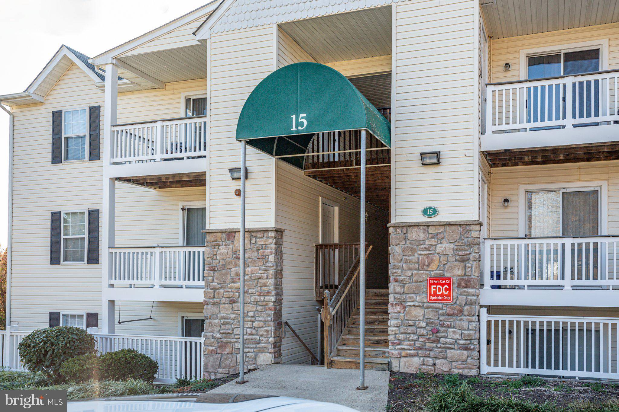 Stafford, VA 22554,15 FERN OAK CIR #101