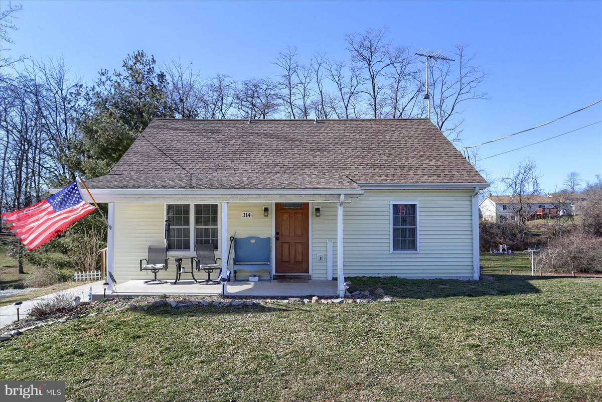 Lewisberry, PA 17339,314 NORTH ST