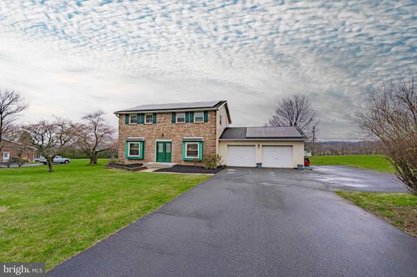 Slatington, PA 18080,5942 BOTTOM RD