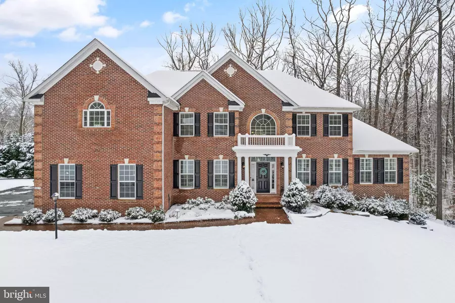 8817 LAKE HILL DR, Lorton, VA 22079