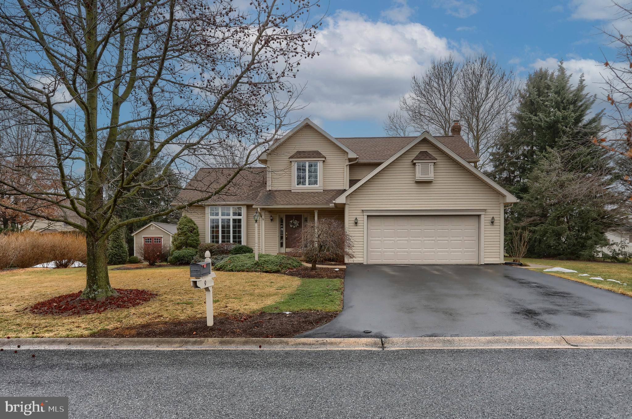 9 MANOR DR, Lebanon, PA 17042