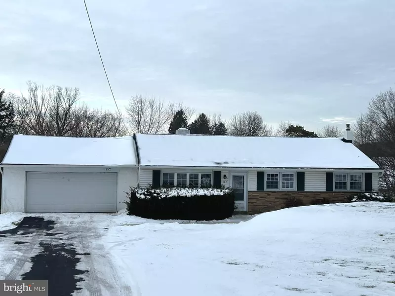 222 W SCHWENKMILL RD, Perkasie, PA 18944