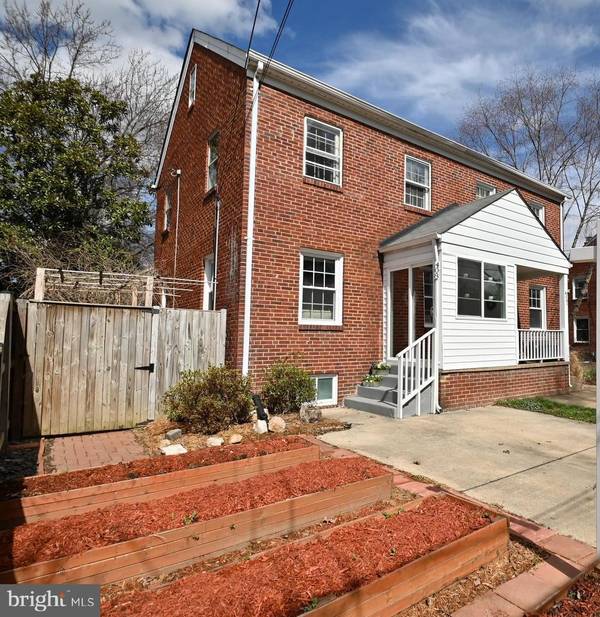 408 E CUSTIS AVE, Alexandria, VA 22301