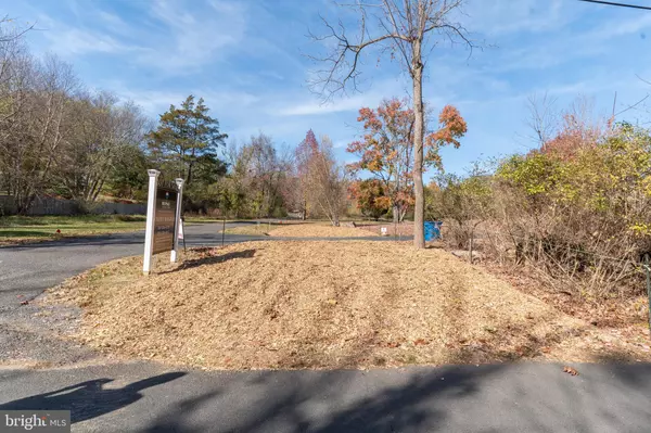 5322 ASH RD, Buckingham, PA 18912