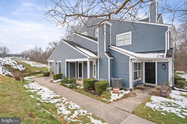 Clifton, VA 20124,5810 ORCHARD HILL CT #5810