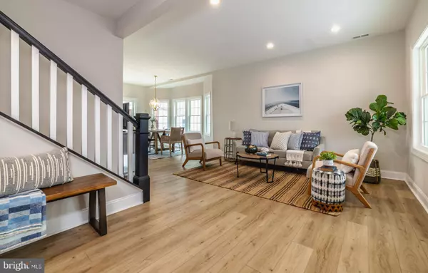 105 SACRAMENTO AVE N, Ventnor City, NJ 08406