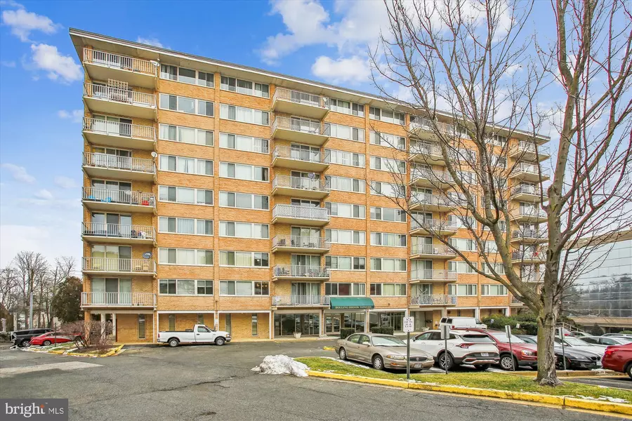 4520 KING ST #209, Alexandria, VA 22302