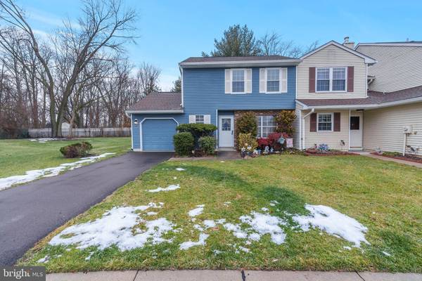 12 COVINGTON CT, Bordentown, NJ 08505