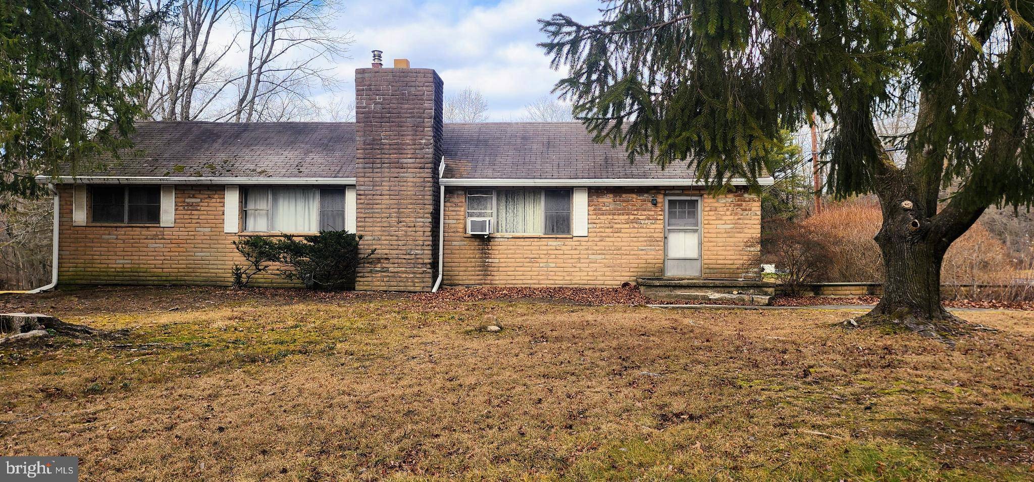 1904 LARKIN RD, Boothwyn, PA 19061