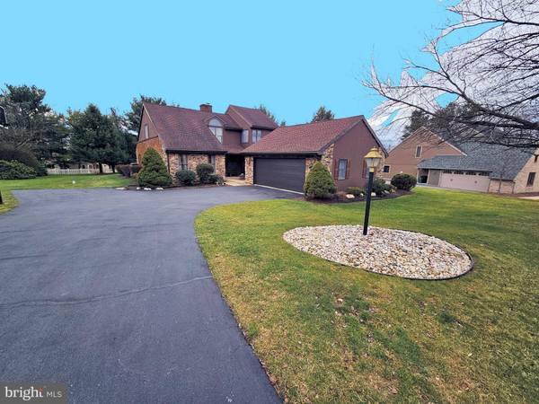 23 COUNTRYSIDE LN, Lititz, PA 17543