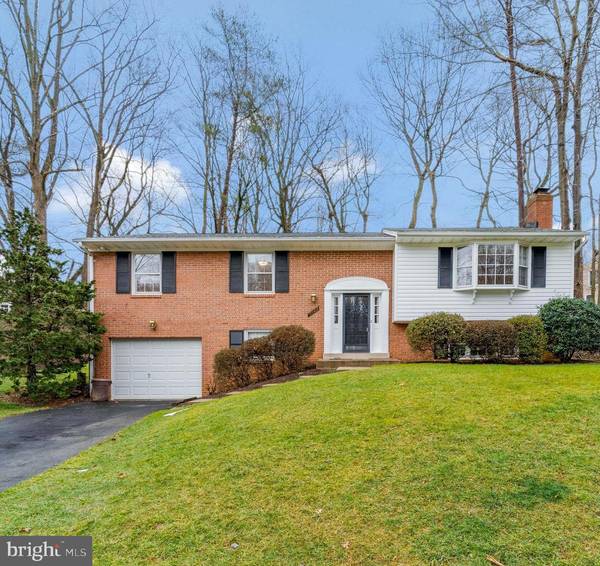 5101 WALPORT LN, Fairfax, VA 22032