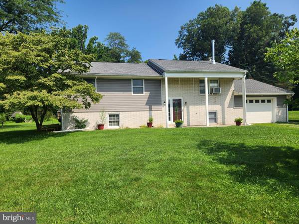 34 GLENN LEBANON DR, Lebanon, PA 17046