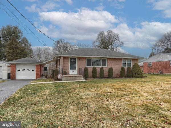 209 N LOCUST ST, Myerstown, PA 17067