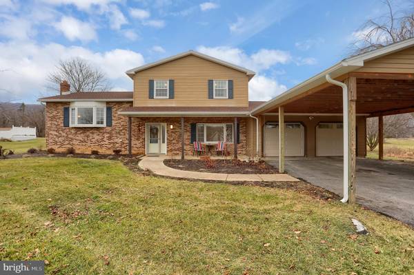 105 HILLSIDE DR, Bellefonte, PA 16823