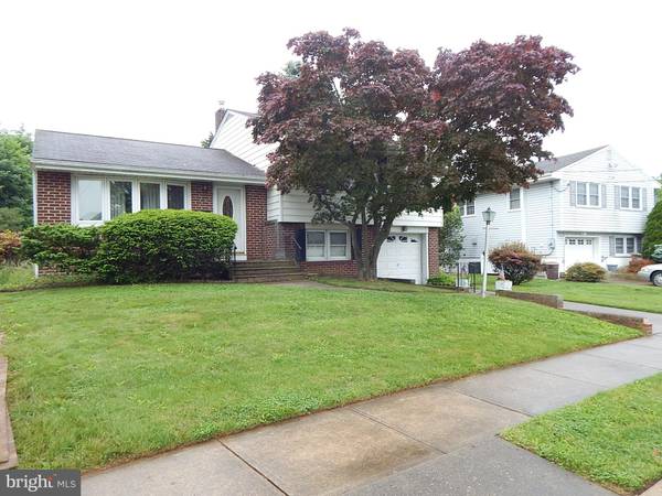 73 WINDING WAY, Hamilton, NJ 08620