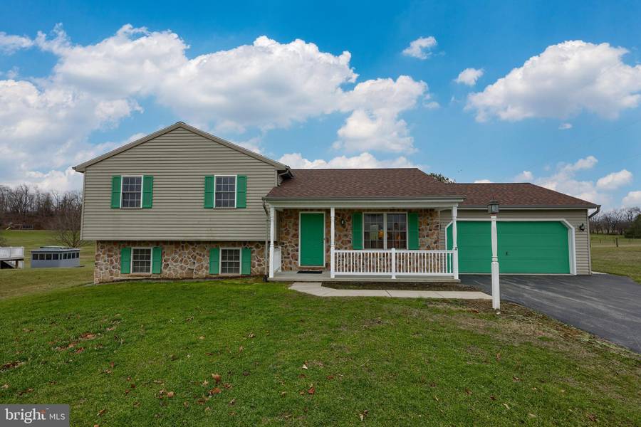 125 RETHERFORD DR, Bainbridge, PA 17502