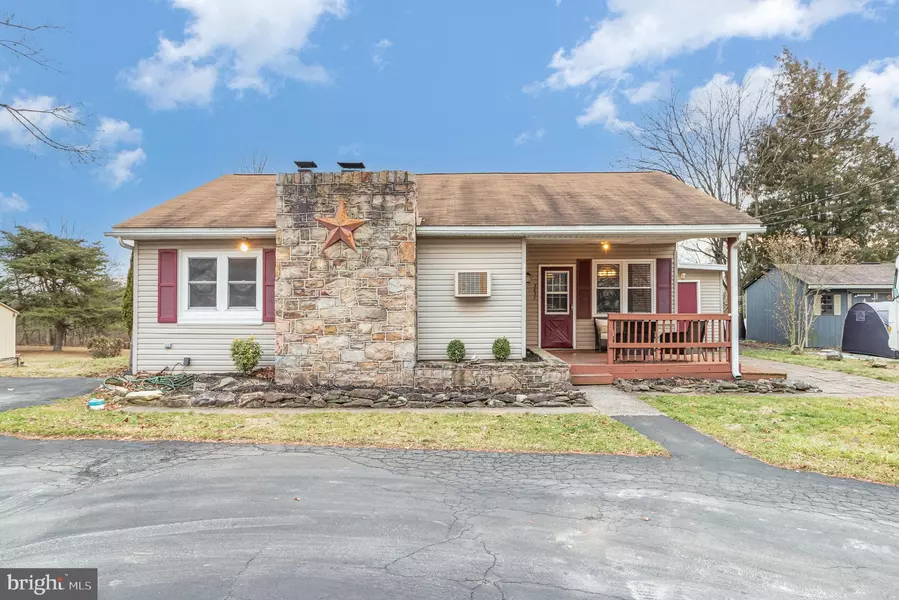 3037 SPRING RD, Carlisle, PA 17013