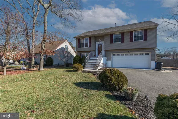 Waretown, NJ 08758,25 BARBARA CT