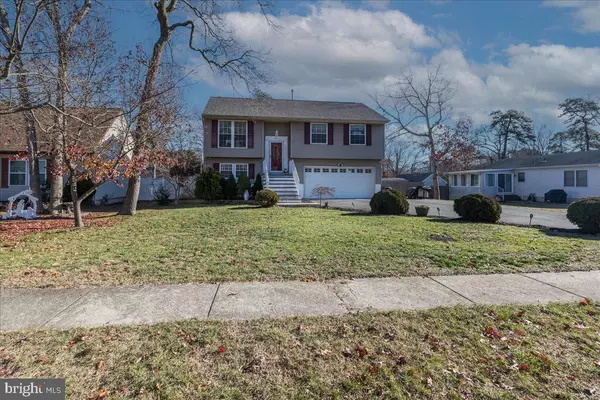 Waretown, NJ 08758,25 BARBARA CT